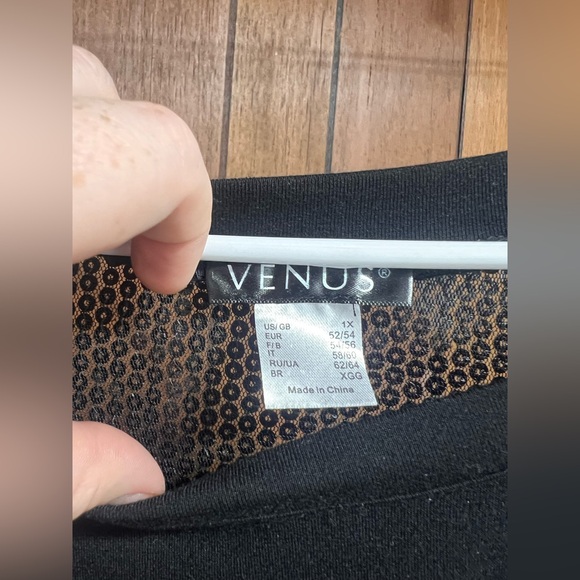 Venus Black sequence top - Picture 3 of 3